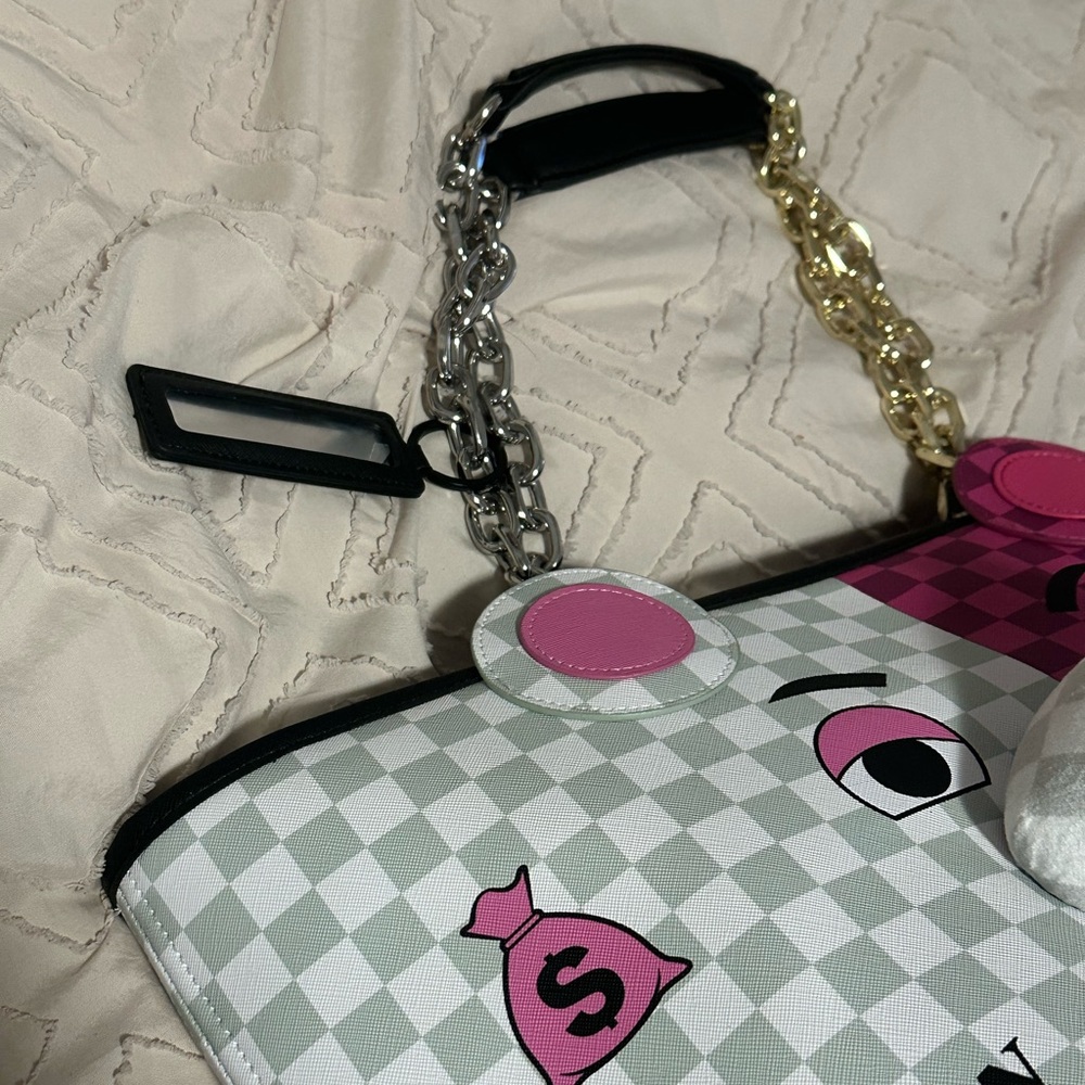 NWT - Stylish Pink and White Checkered Purse - Picture 5 of 9